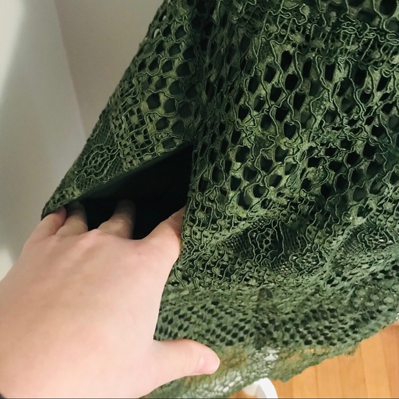 Banana Republic Lace Dress - Picture 5 of 6